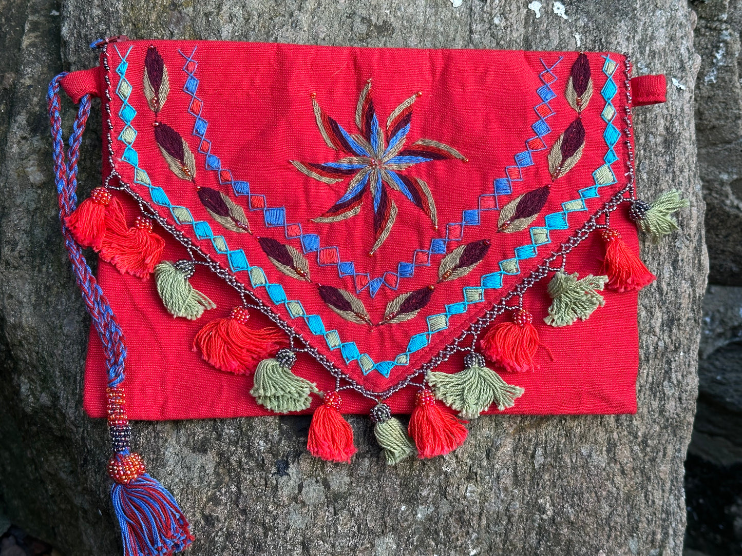 # 23 Brodert clutch veske fra St.Catherine Sinai