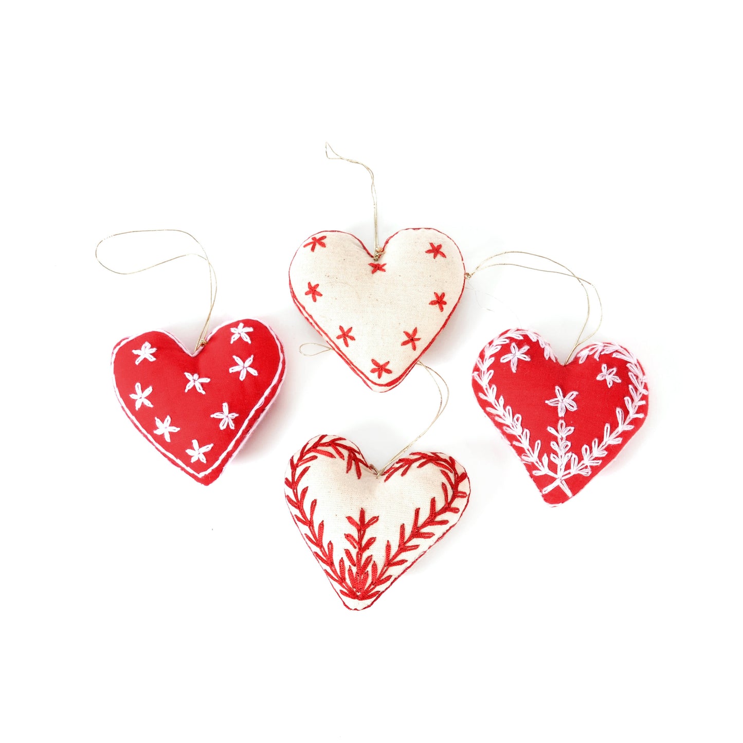 BRODERTE JULEHJERTER 4 PK fra Others - 6 cm