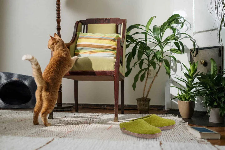 BETTERFELT SLIPPER ULLTØFFEL - SORT MED LÆRSÅLE