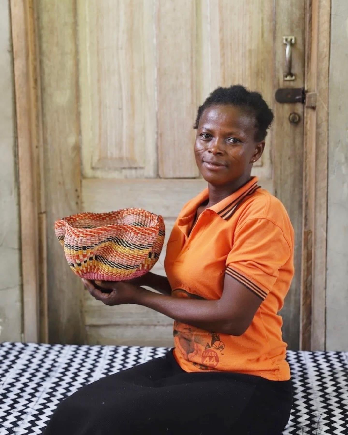 NR. 110 PAKURIGO WAVE TINY KURV fra Baba Tree - Fair Trade fra Ghana