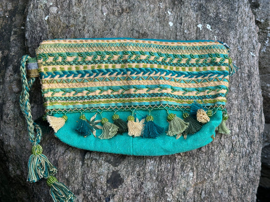 # 17 Brodert clutch veske fra St.Catherine Sinai