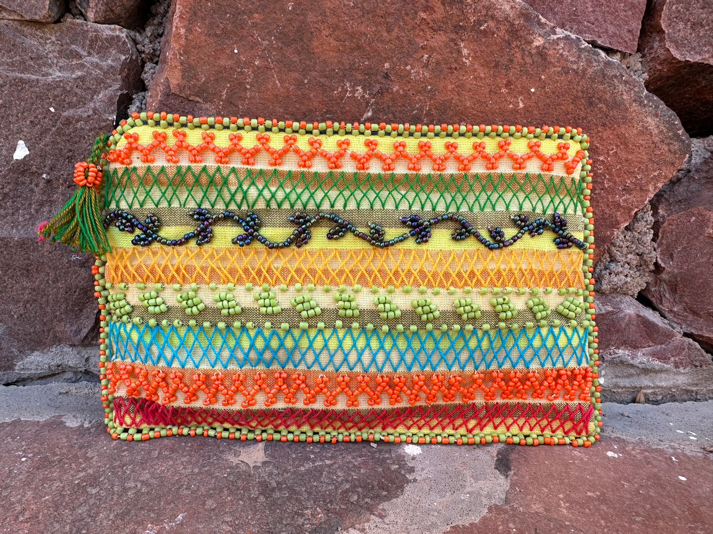 # 6 Brodert liten veske fra St.Catherine Sinai