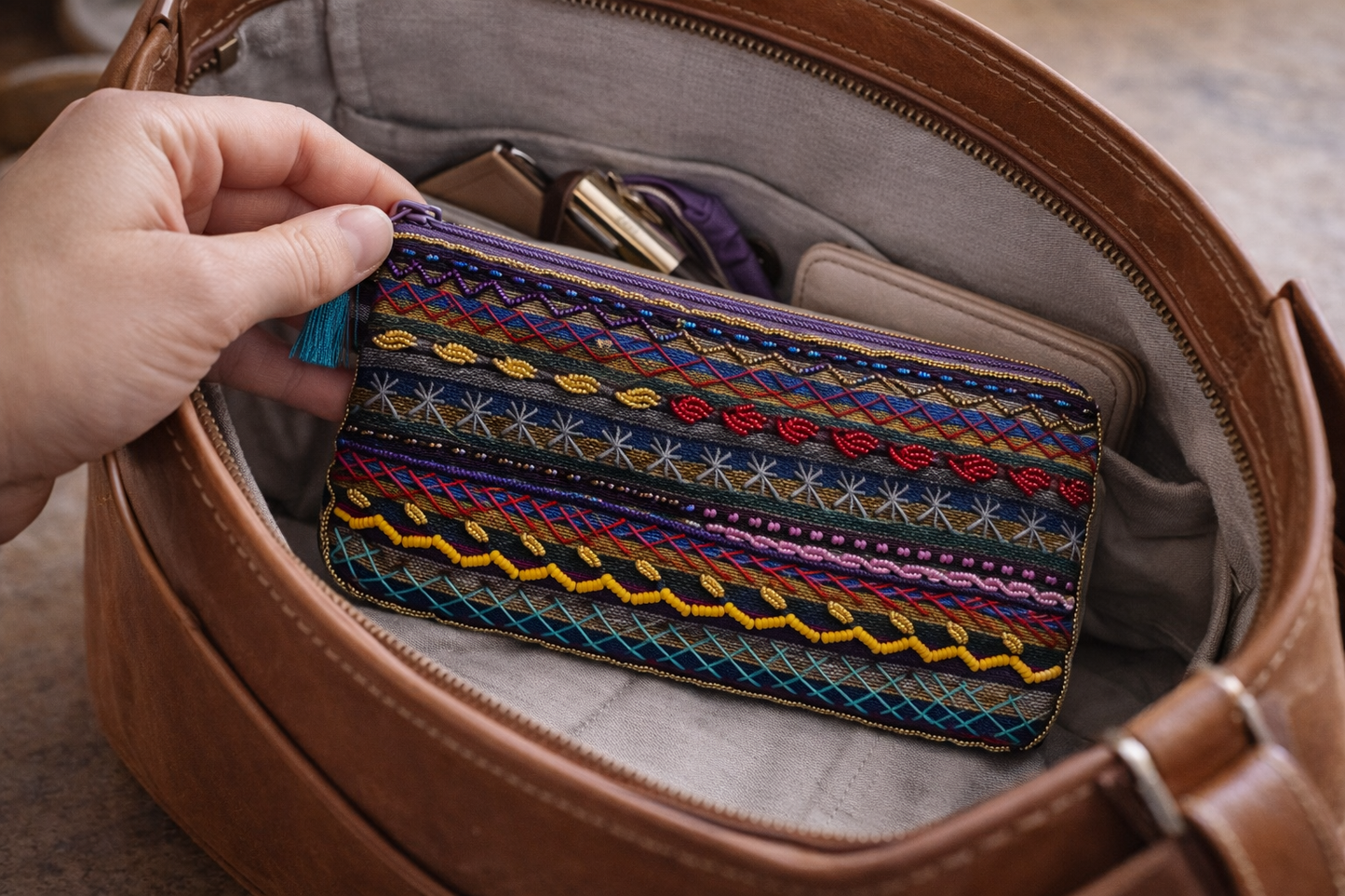 # 77 Sinai Brodert liten pung