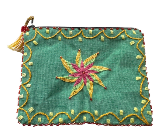 # 3 Brodert liten pung fra St.Catherine Sinai