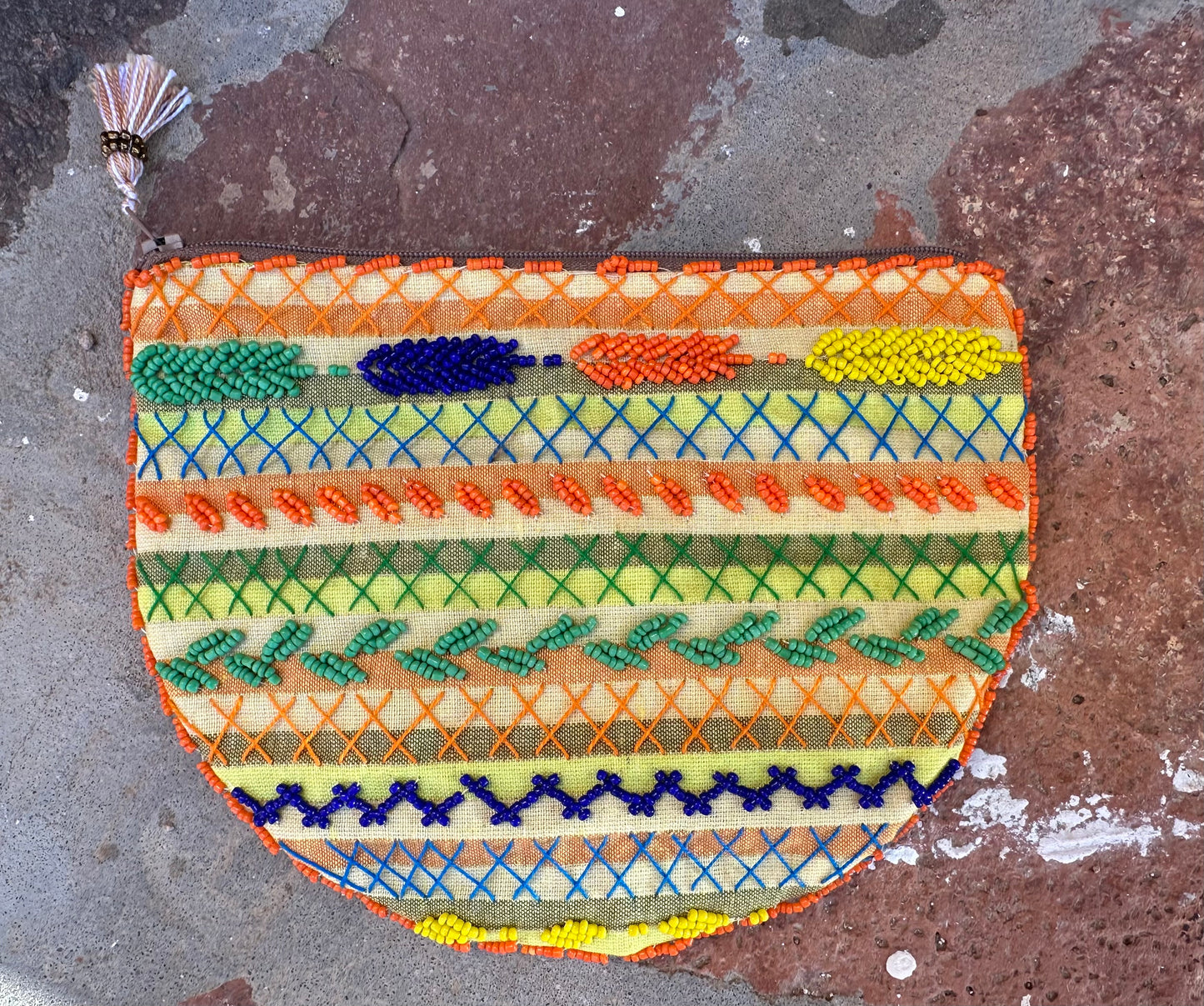 # 7 Brodert liten veske fra St.Catherine Sinai