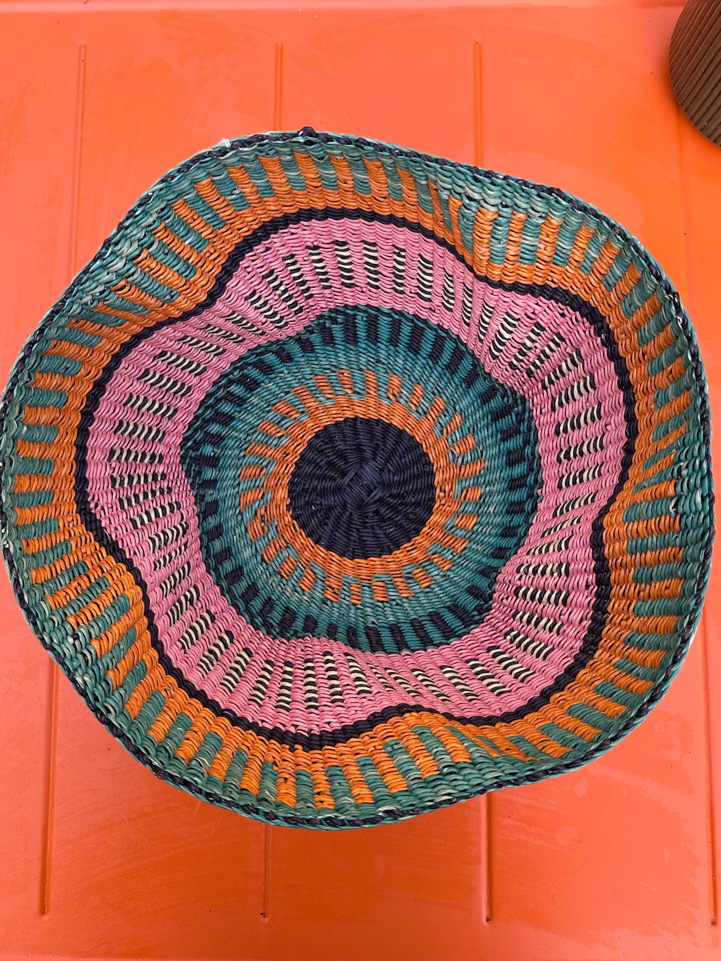 PAKURIGO WAVE KURV  - COLOUR YOUR WORLD