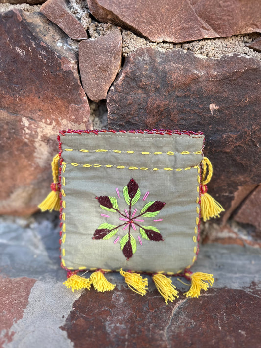 # 36 Sinai brodert liten sukkerpose